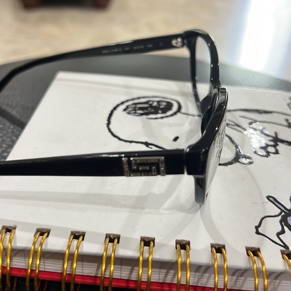 Versace “frames” - Picture 9 of 11